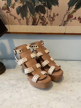 Freebird Winter Sandals Womens Size 10 White Leather Gladiator Studded Platform